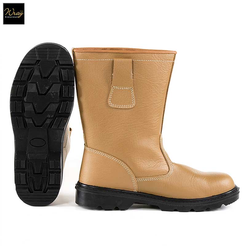 beeswift lined rigger boot tan sole