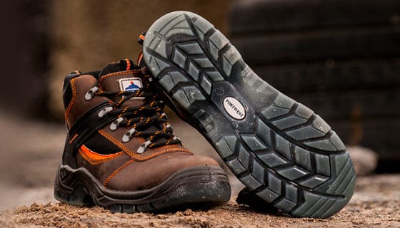 choosing safety footwear