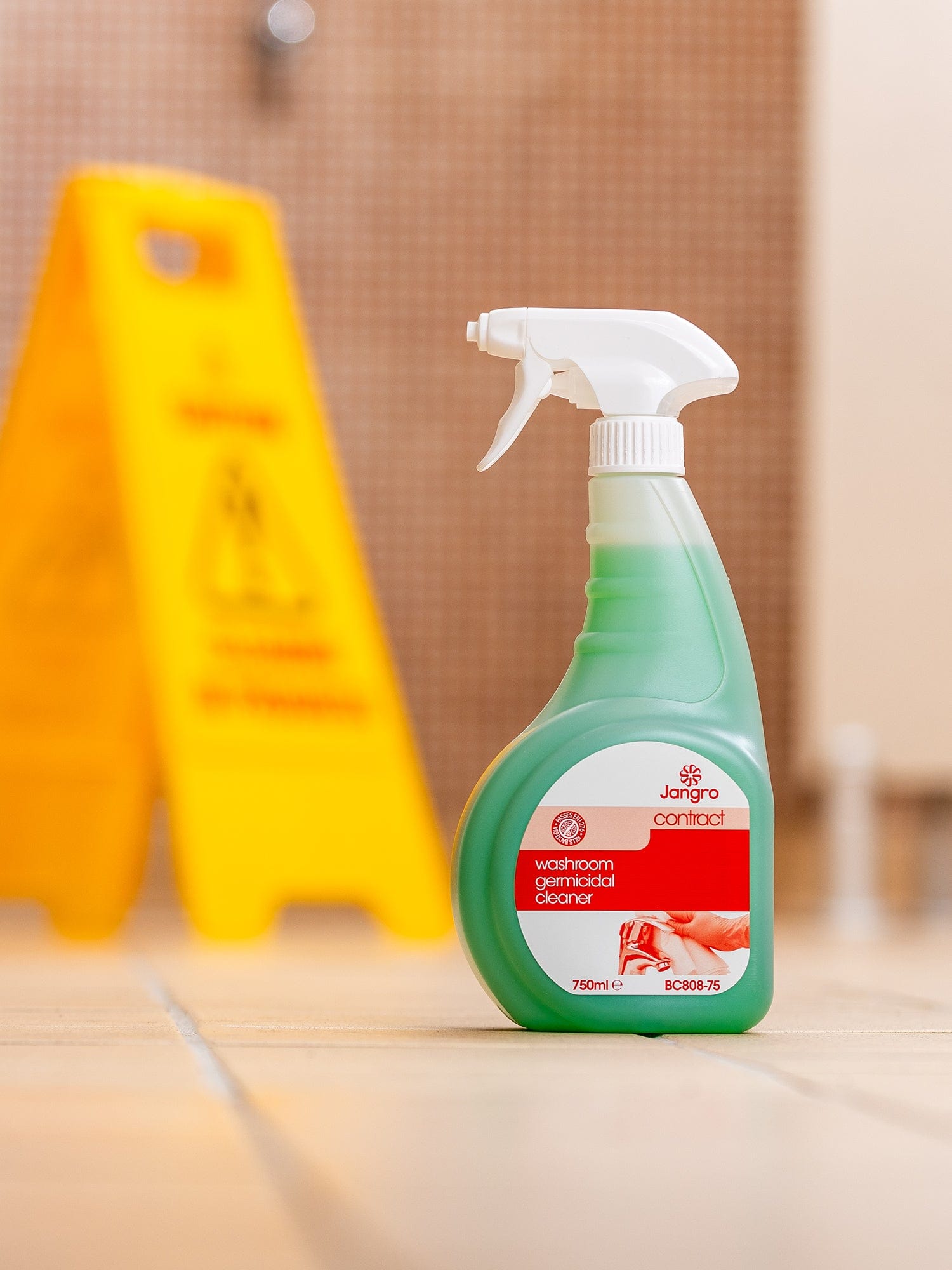 germicidal cleaner spray for washrooms
