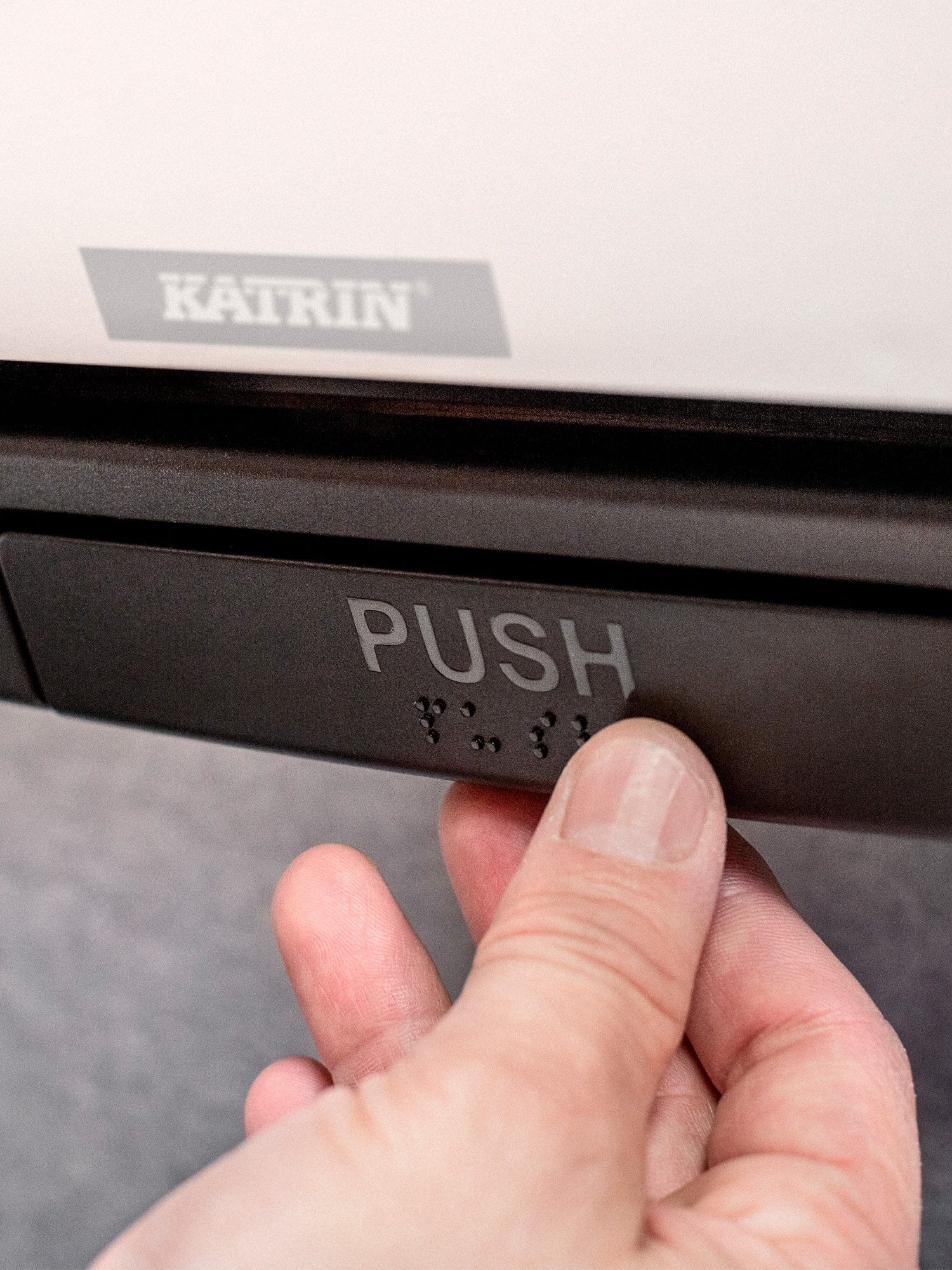 katrin inclusive system roll towel operation