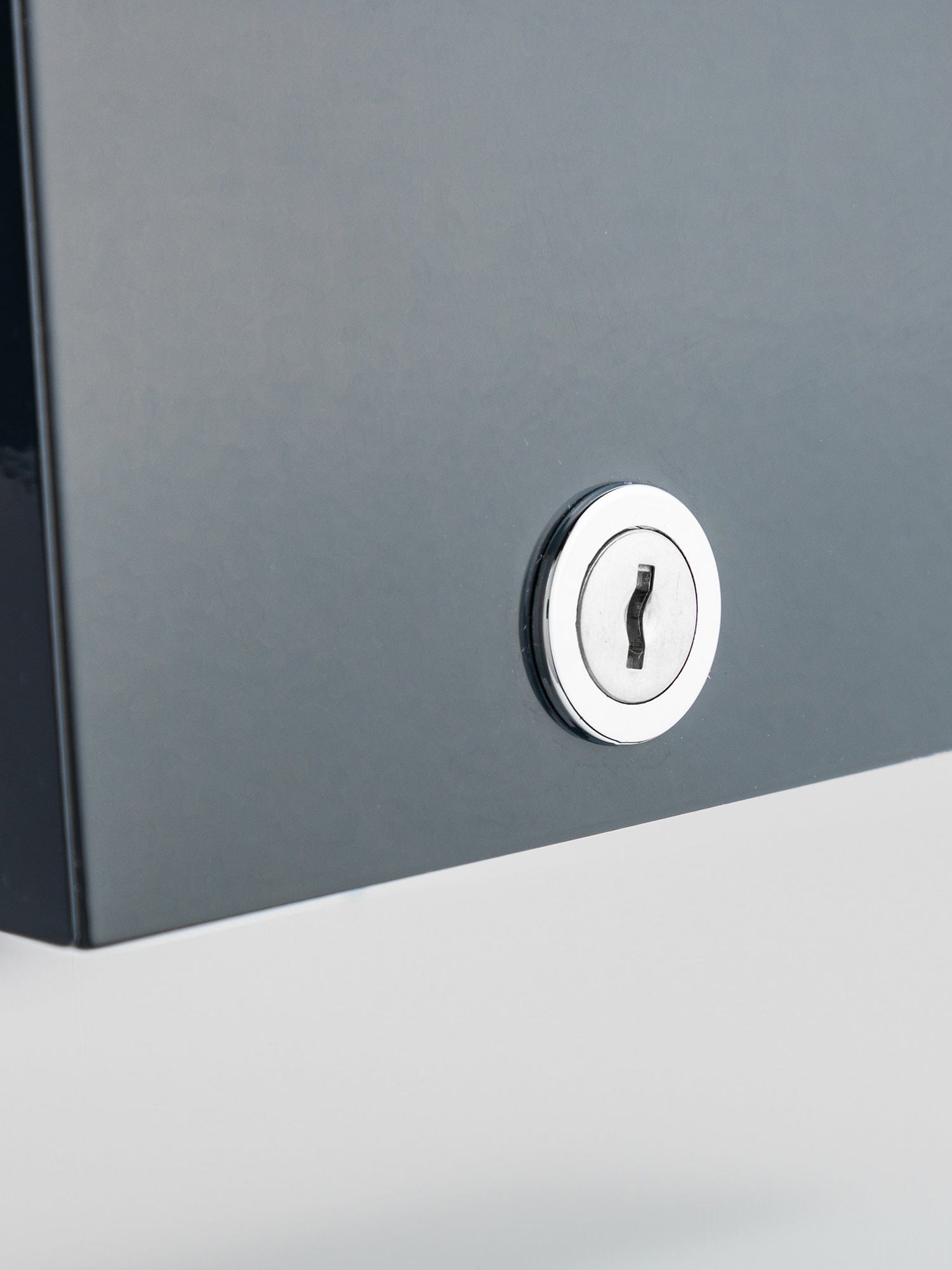 lockable grey bulk pack dispenser