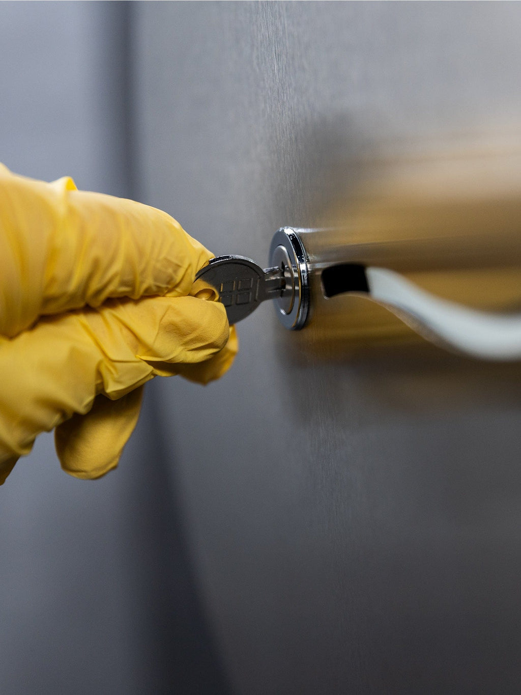 lockable stainless steel jumbo dispenser