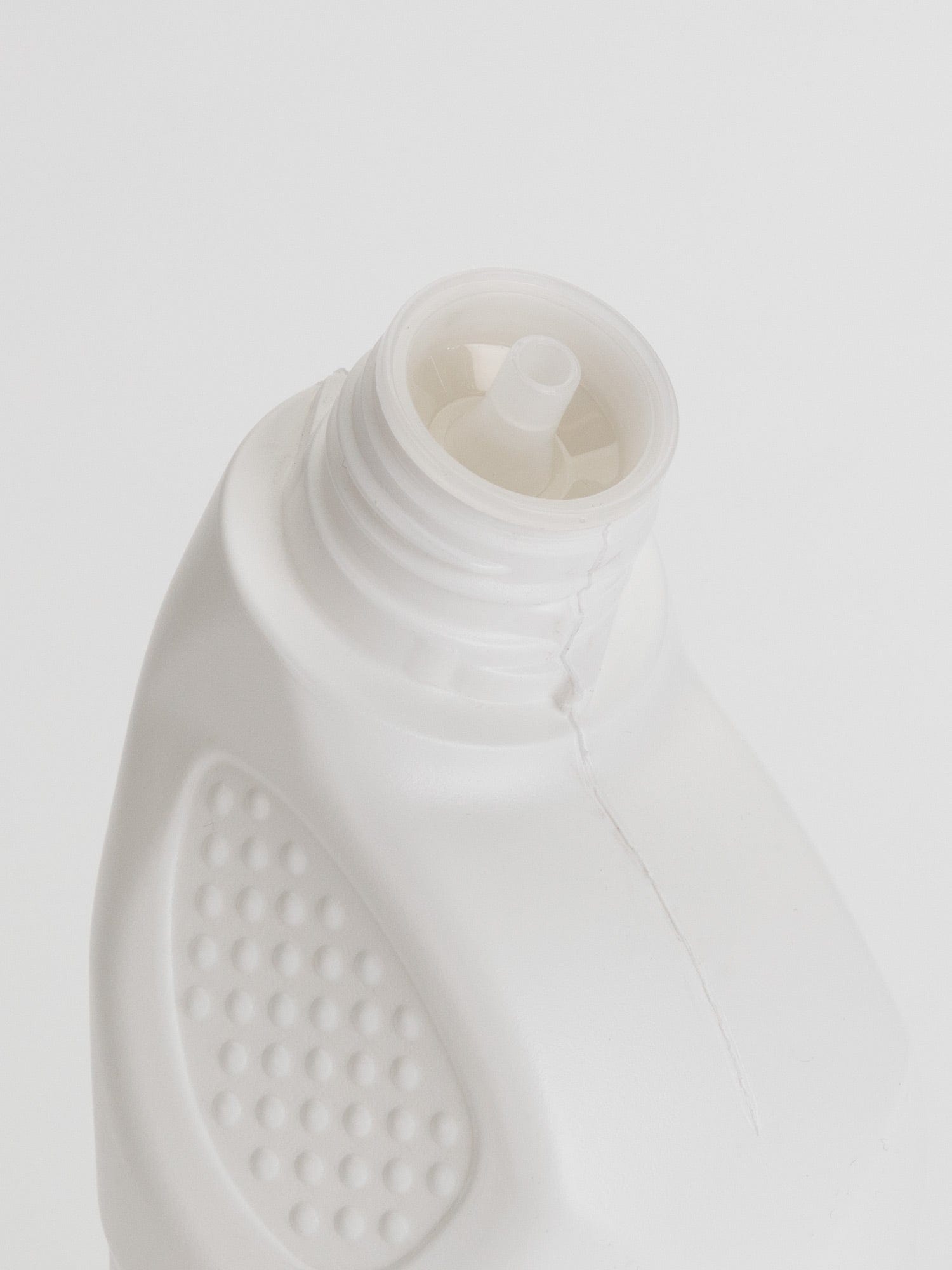 nozzle inside bottle cap toilet cleaner