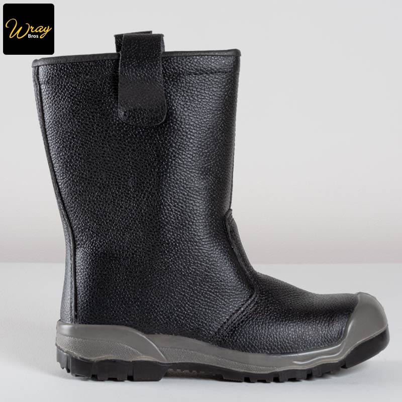 portwest steelite rigger boot black slip resistant black