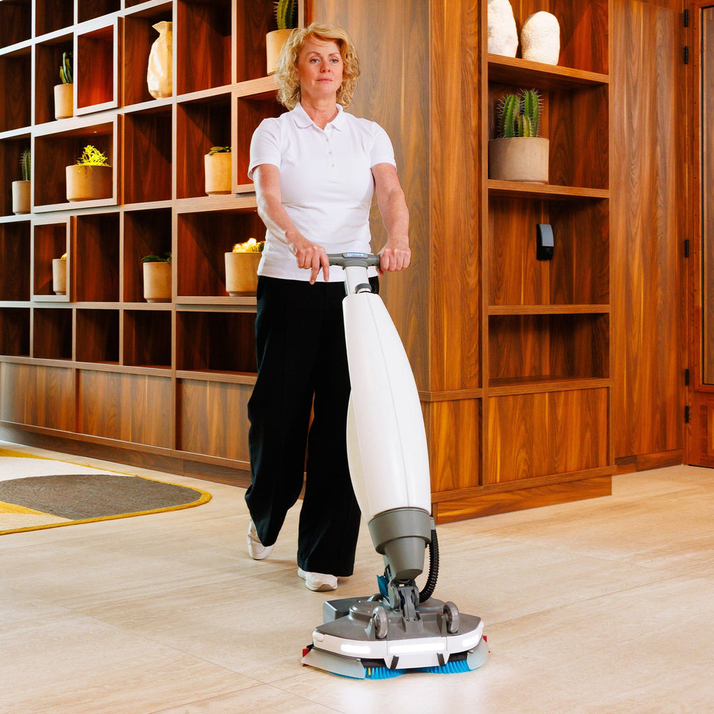 public spaces quick floor cleaniing machine