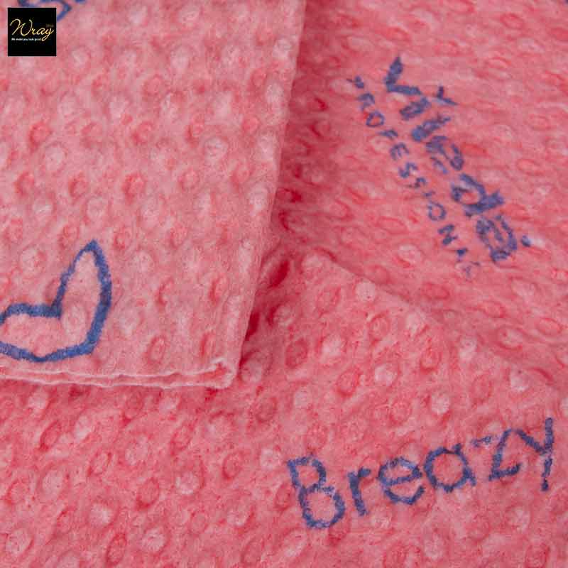red microfibre breazy cloth