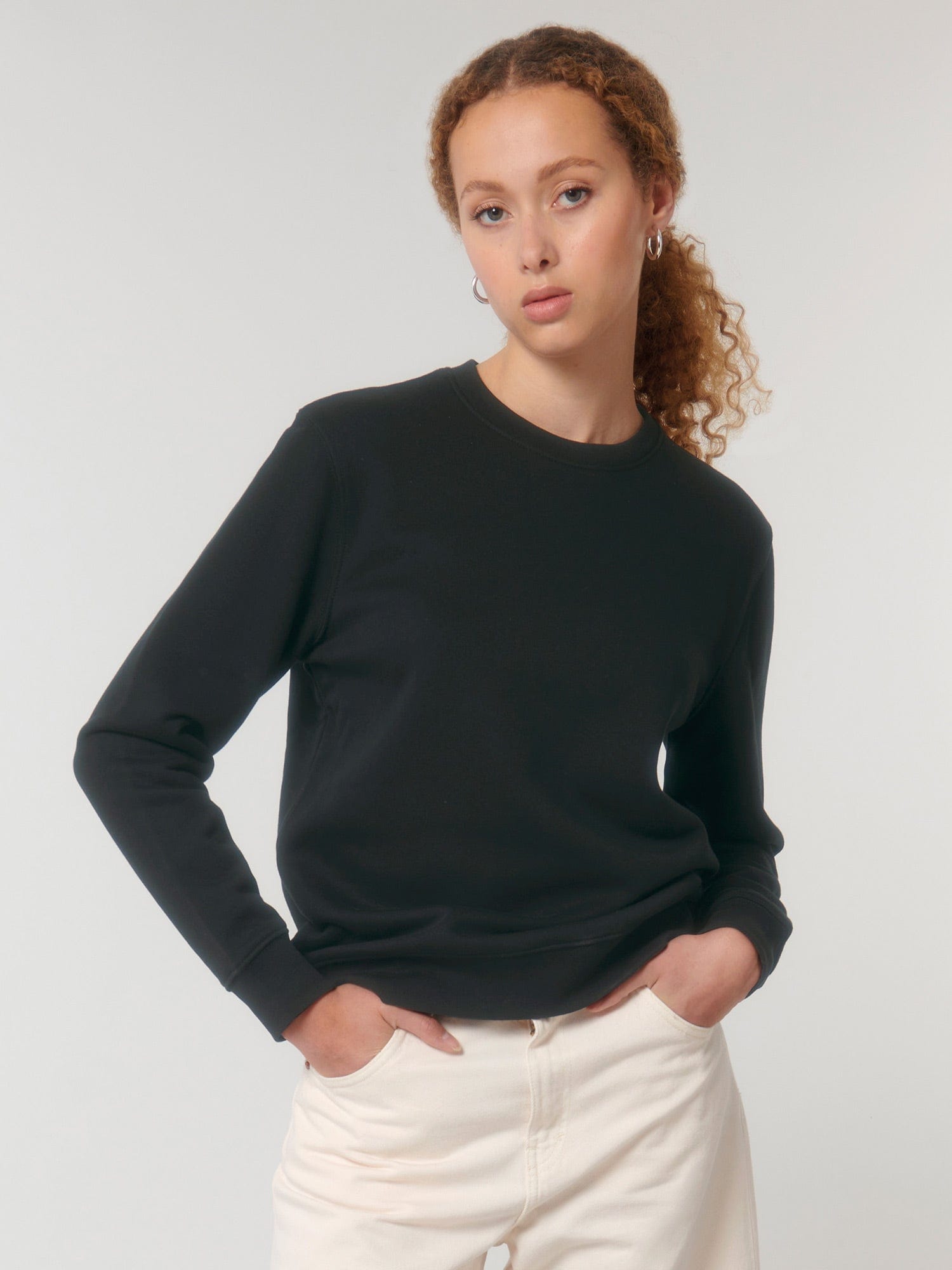 stanley stella unisex organic sweatshirt stsu823 portait black model