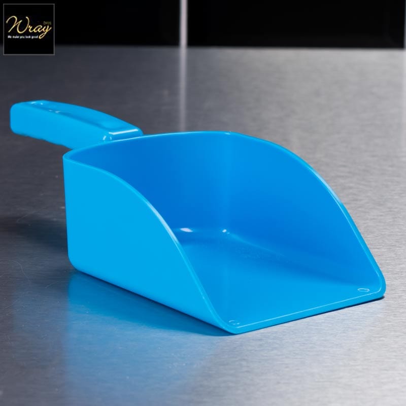 blue small hand scoop