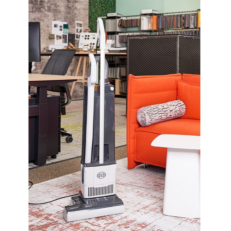 commercial upright vacuum cleaner