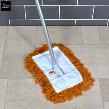 hi gold duter on a pole