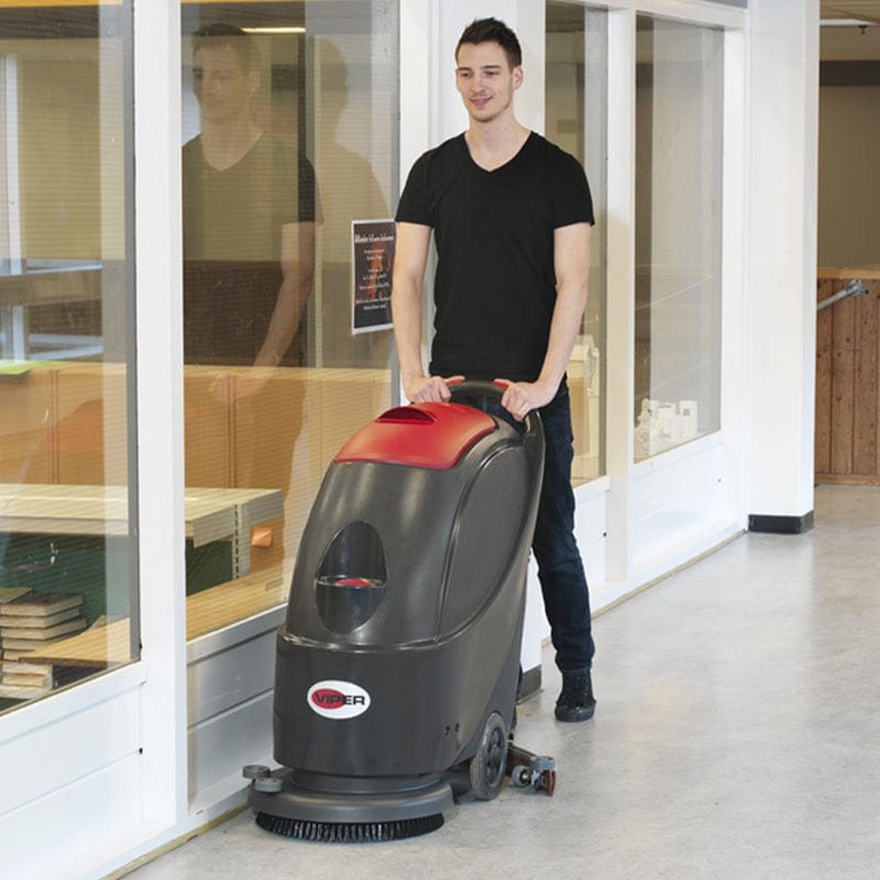 hotel schools scrubber dryer machine