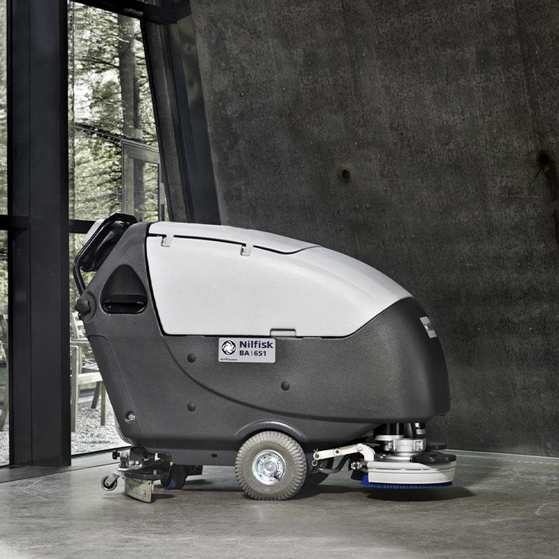 nilfisk large scrubber dryer