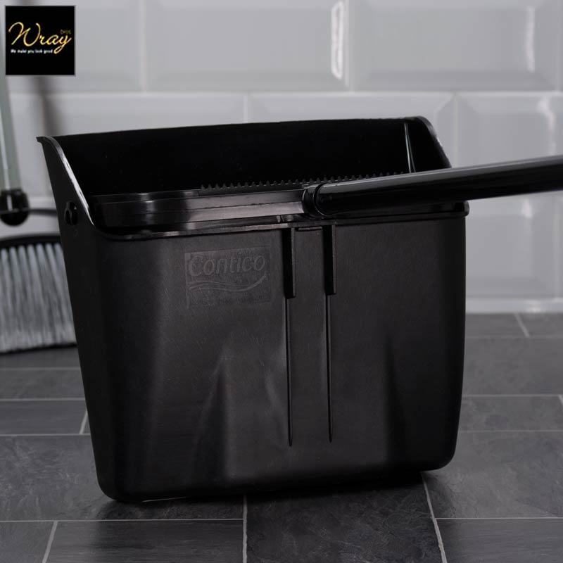 upright dustpan plastic
