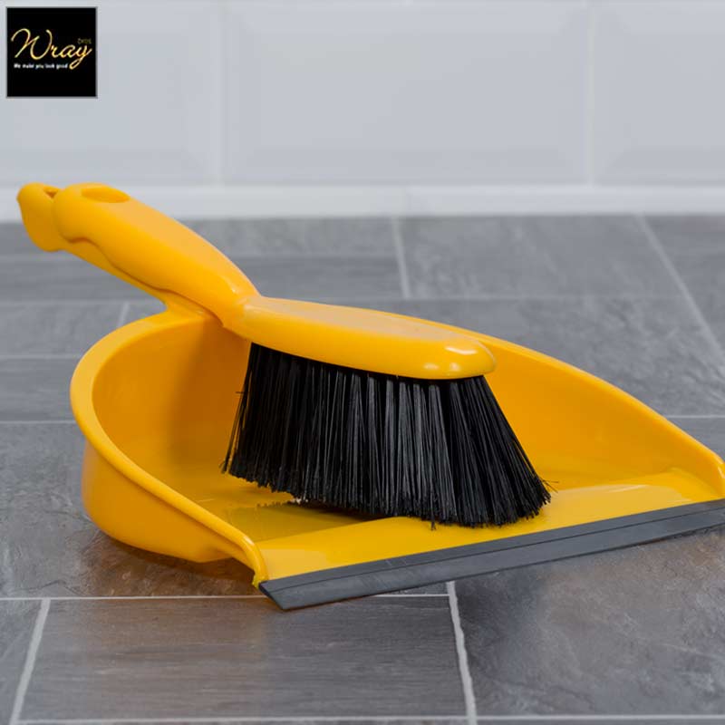 yellow rubber lip cleaning brush